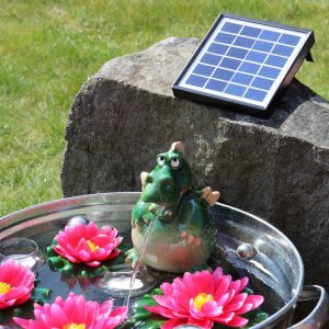 Wasserspeier grüner Drache Keramik mit Solarpumpe