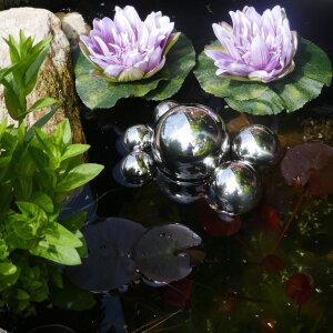 Miniteich Komplettset: 2 lila Seerosen & 6 silberne Schwimmkugeln