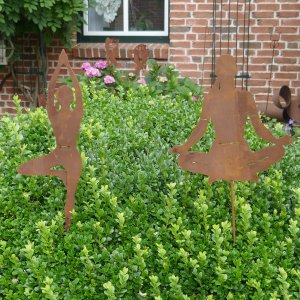 Gartenstecker Yoga Figur Lotussitz - Krieger Edelrost