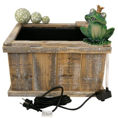 Holzkiste mit Wasserspeier Froschkönig Pumpe 230V und Kugeln