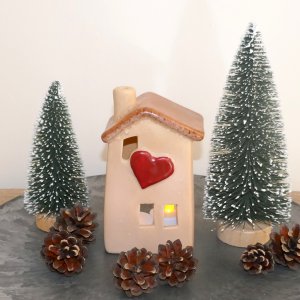 Wichtelhaus mit Herz und 2 Wichteltannen