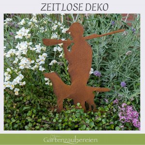 Edelrost Gartenstecker Jäger mit Hund –  27,5 cm