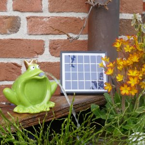 Wasserspeier Froschkönig hellgrün Keramik, Solarpumpe