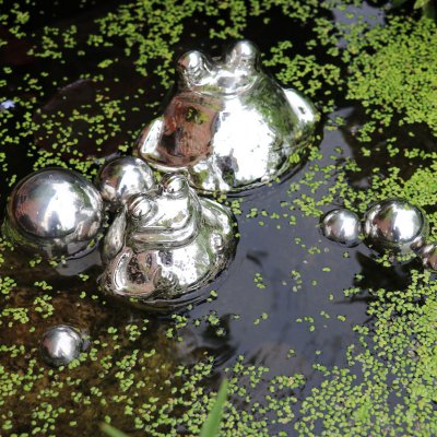 Auswahl Schwimmfrosch Silber Frosch Wasserdeko Schwimmkugel aus Glas 3 Größen z 